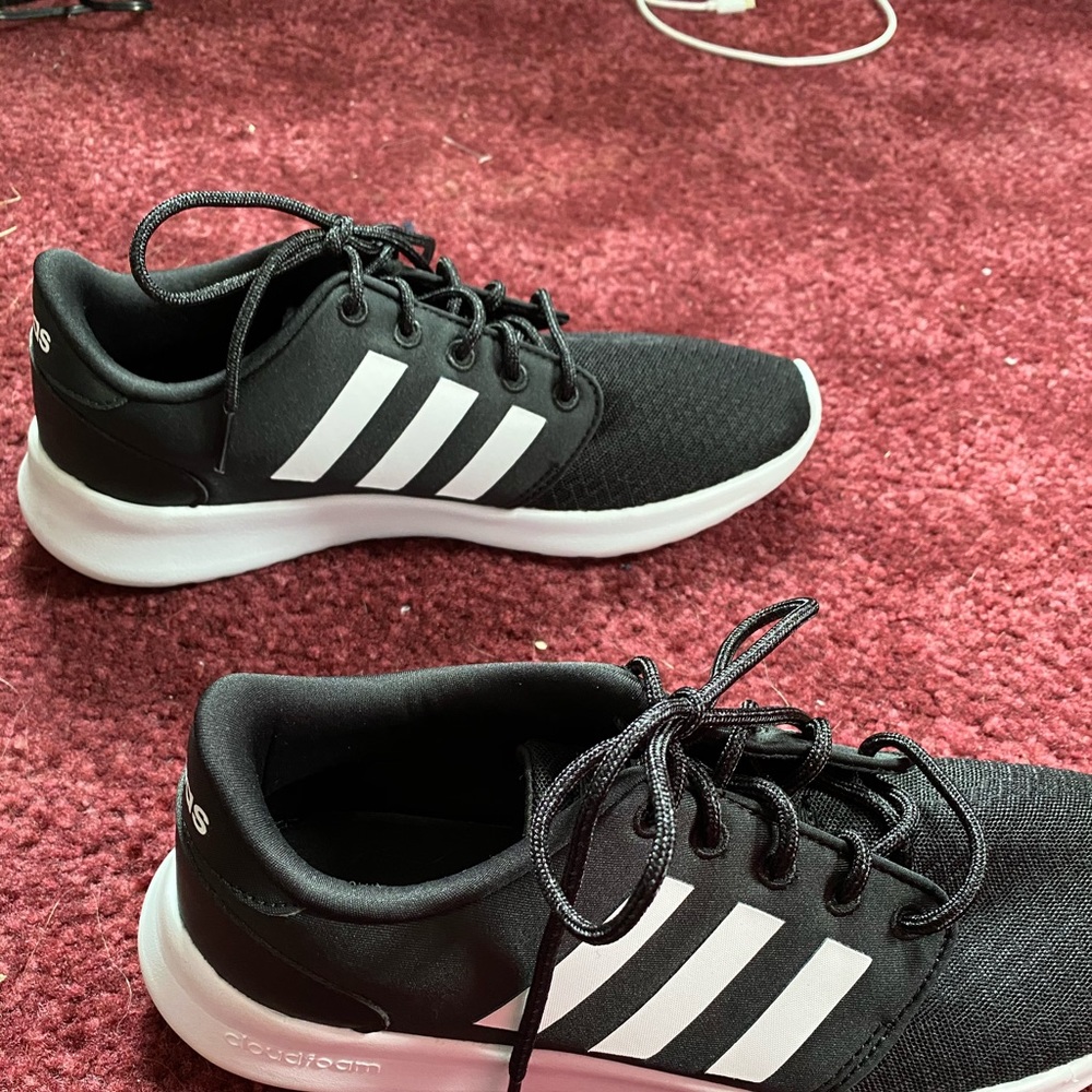 Adidas tennis shoes